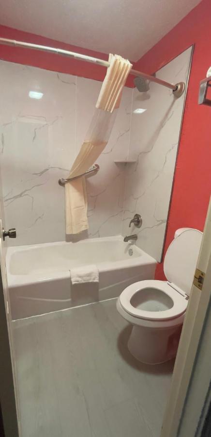Morning Star Inn Anson المظهر الخارجي الصورة